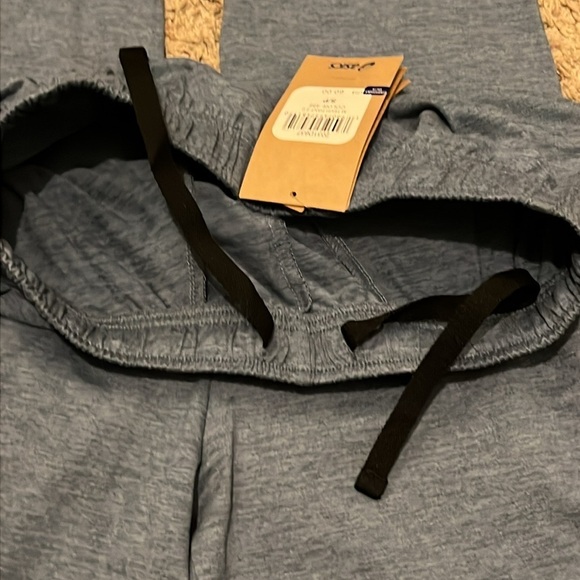 Men’s ASICS regular fit tech pants - Picture 10 of 15